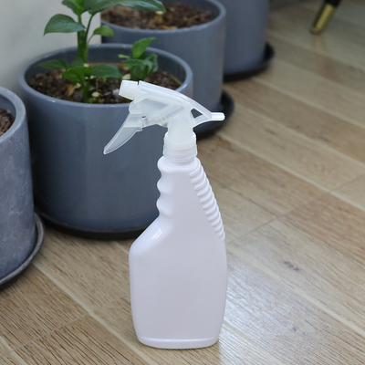 Botella de pulverización de gatillo de color claro diseñada para los líquidos de pulverización de gatillo