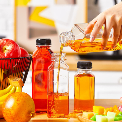 Botellas de té de leche aisladas cuadradas y redondas con manija de 120 ml a 500 ml y tornillo de capacidad en la tapa