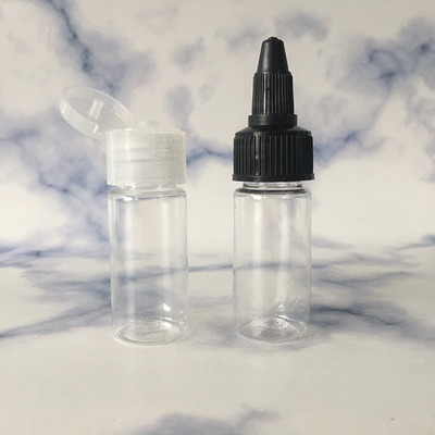 Tornos de panel de etiqueta personalizados en botellas de plástico para una gran versatilidad