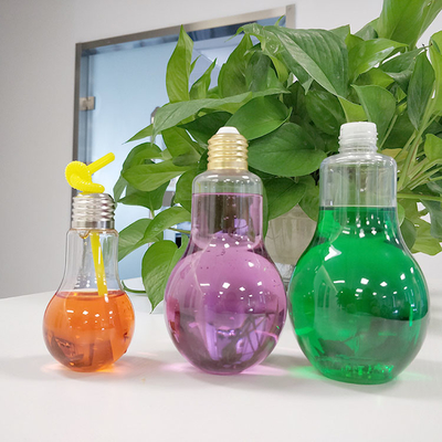 Botellas de té de leche con aislamiento