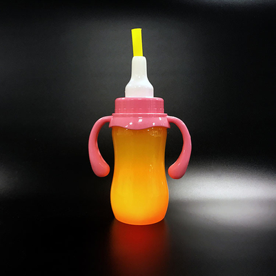 Botella de té de leche de plástico de colores a prueba de fugas y diseño aislado