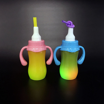 Botella de té de leche de plástico de colores a prueba de fugas y diseño aislado