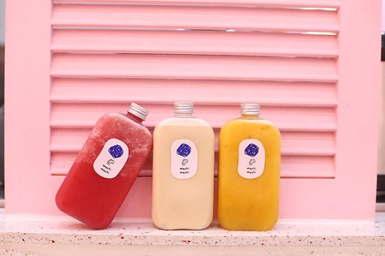 Botellas modernas de almacenamiento de té de leche clara con tornillo en las tapas 0,5 kg