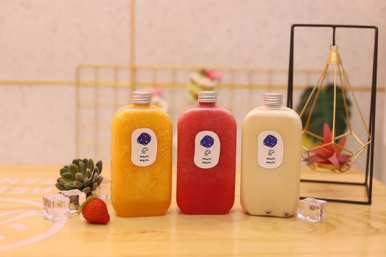 Botellas de plástico para bebidas a prueba de fugas con tornillo en las tapas