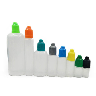 Botella de vidrio cristalino con color negro e impresión personalizada
