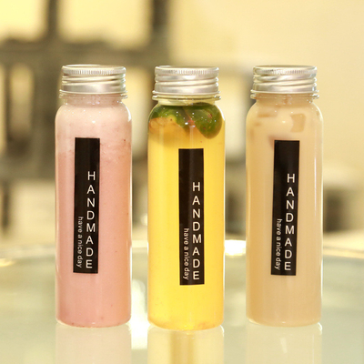 Botellas de agua de plástico transparente a prueba de fugas con tornillo en la tapa y el mango
