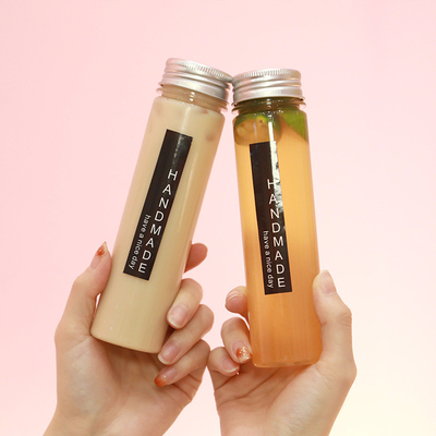 Botellas de agua de plástico transparente a prueba de fugas con tornillo en la tapa y el mango