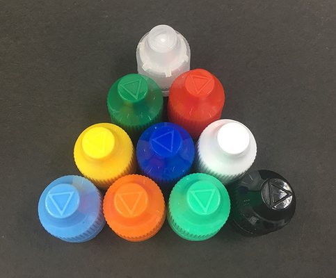 Botella de líquido PET E redonda de 100 ml con tapa de tornillo con logotipo personalizado impreso