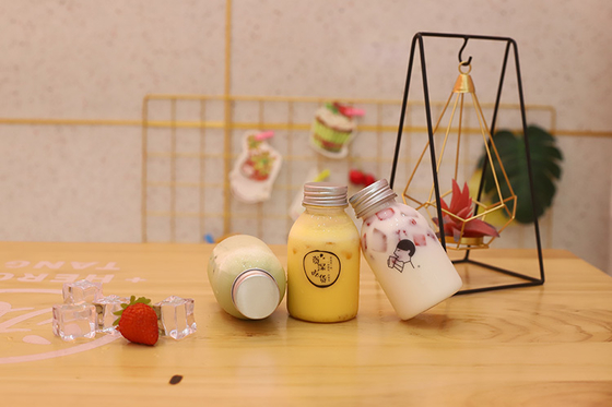 Las jarras de té con burbujas modernas son una adición esencial al negocio del té de leche