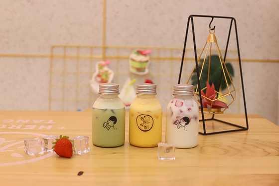Las jarras de té con burbujas modernas son una adición esencial al negocio del té de leche