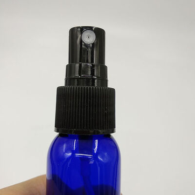 Botella rociadora de plástico PET negro clásico Superficie lisa Colores ámbar verde transparente Diseñada para soluciones de dispensación de líquidos