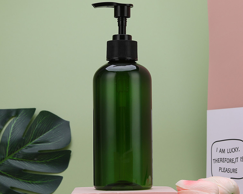 Venta caliente PET vacío claro 500ml Gel de ducha Botella de plástico Cuidado del cabello Blanco Flat Cuadrado Shampoo Loción bomba Botella de plástico