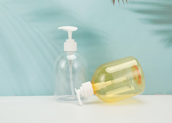 Blanco vacío 50 ml pulverización de plástico Boston bomba redonda botella cosmética para mascotas para el embalaje de cosméticos