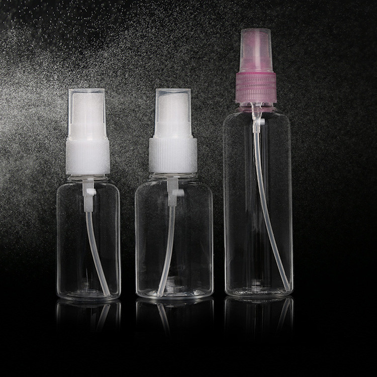 Botella de pulverización de plástico PET lisa para uso diario con color transparente y diseño clásico