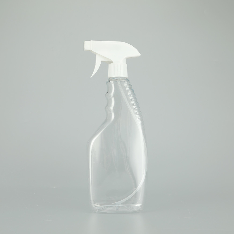 Botella de pulverización de plástico PET redonda lisa con diseño clásico de color transparente.