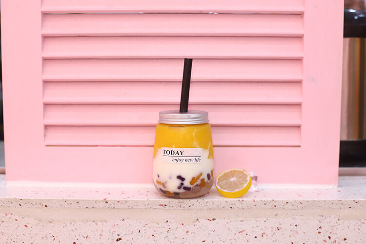 Botellas modernas de té con leche, tapa transparente de rosca, recipientes de plástico duraderos y reutilizables, ideales para envasar y almacenar bebidas